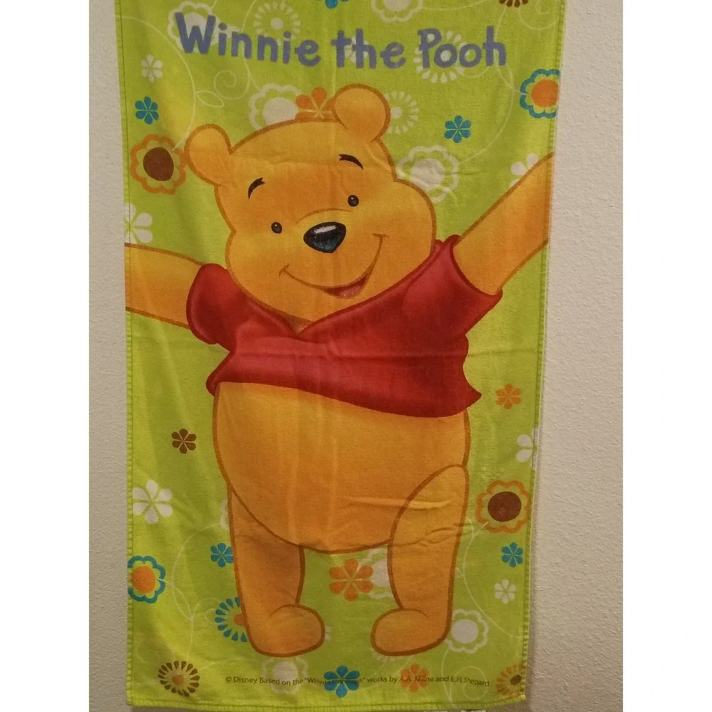 Disney Winnie the‎ Pooh Beach Towel Lime Green Floral Kids Bath Pool Towel